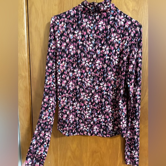 Isabel Marant Étoile
Isabel Marant Étoile Lou Ruched Long Sleeve Turtleneck - Picture 10 of 15